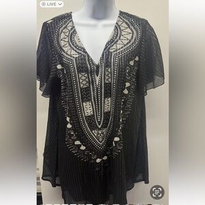 Chic Black and White Embroidered Women's Tunic. 11512     CL/GR02